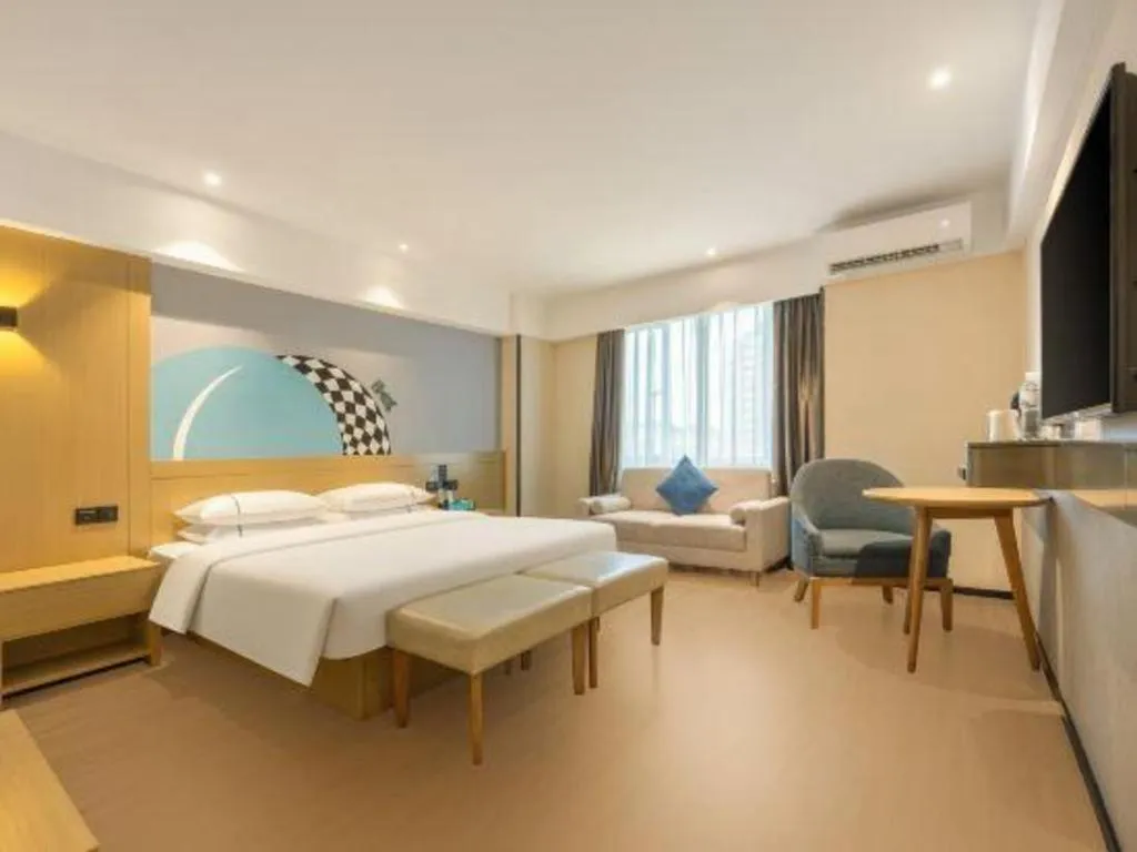 Bed in City Comfort Inn Liuzhou Wuxing Walking Street Zhonghuan Tower