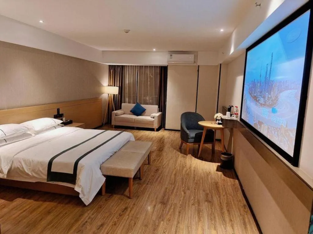 Bed in City Comfort Inn Liuzhou Wuxing Walking Street Zhonghuan Tower