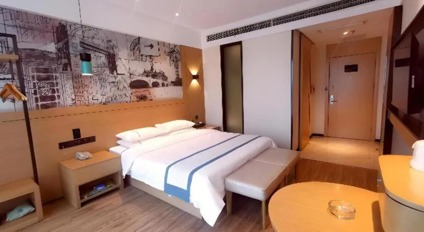 Bed in City Comfort Inn Xiaogan Xiaochang Bus Passenger Station