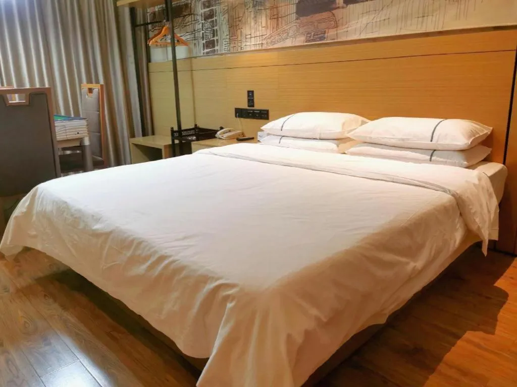 Bed in City Comfort Inn Xiaogan Xiaochang Bus Passenger Station