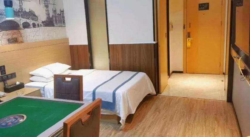 Bed in City Comfort Inn Xiaogan Xiaochang Bus Passenger Station