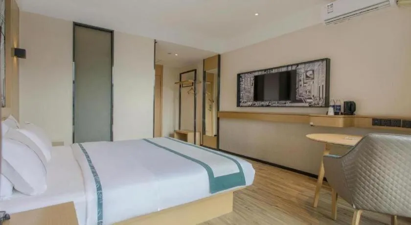 Bed in City Comfort Inn Jinzhou Bohai University Wanda Plaza