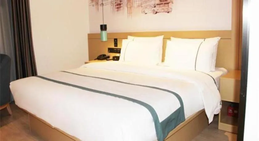 Bed in City Comfort Inn Jinzhou Bohai University Wanda Plaza