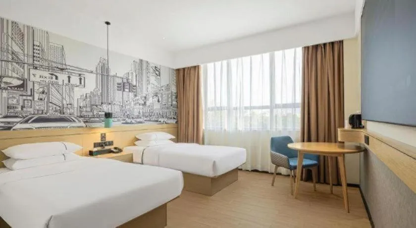 Bed in City Comfort Inn Jinzhou Bohai University Wanda Plaza