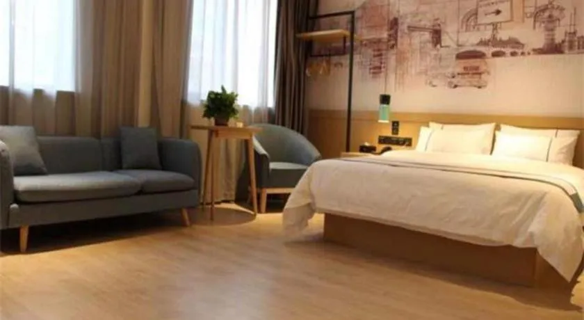 Bed in City Comfort Inn Jinzhou Bohai University Wanda Plaza