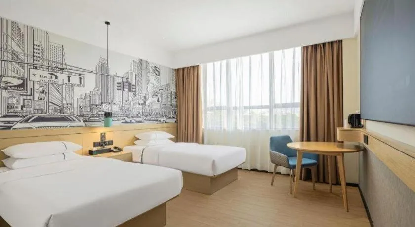 Bed in City Comfort Inn Jinzhou Bohai University Wanda Plaza