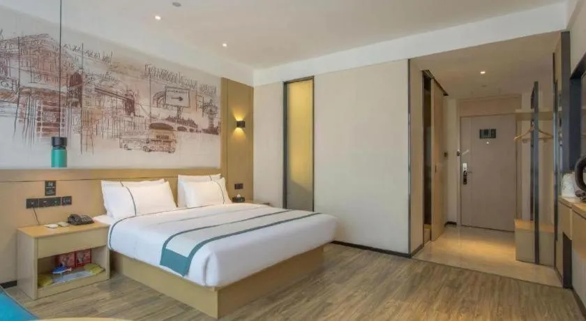 Bed in City Comfort Inn Jinzhou Bohai University Wanda Plaza