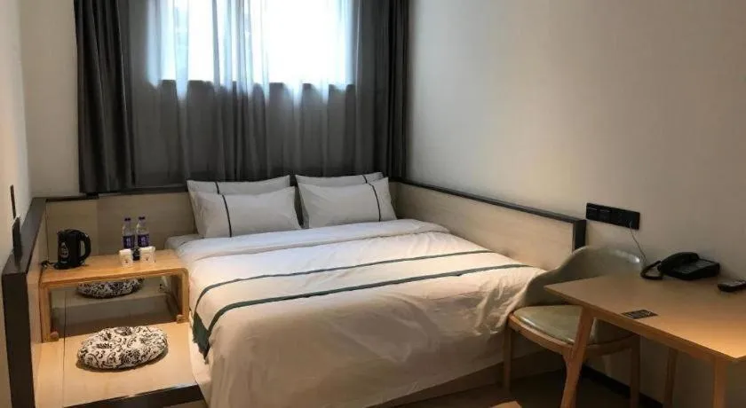 Bed in City Comfort Inn Jinzhou Bohai University Wanda Plaza