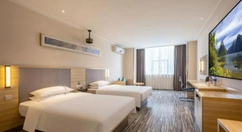Bed in City Comfort Inn Zhanjiang South Railway Station