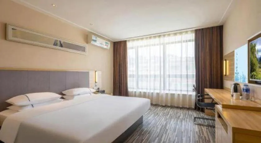 Bed in City Comfort Inn Zhanjiang South Railway Station