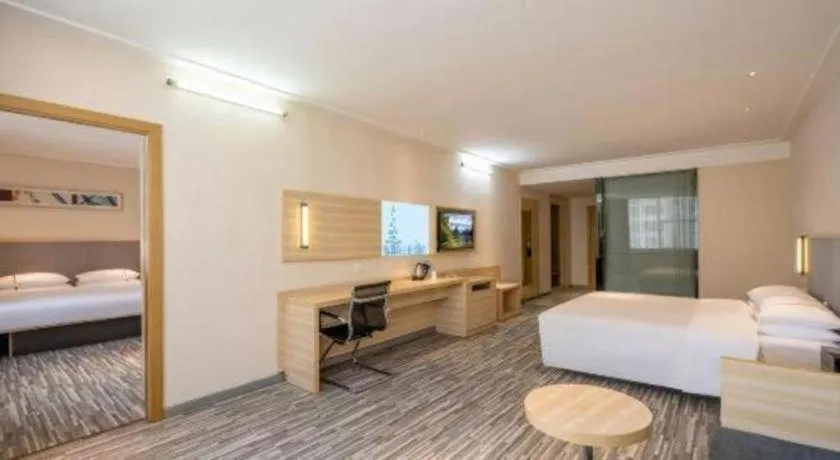 Bed in City Comfort Inn Zhanjiang South Railway Station