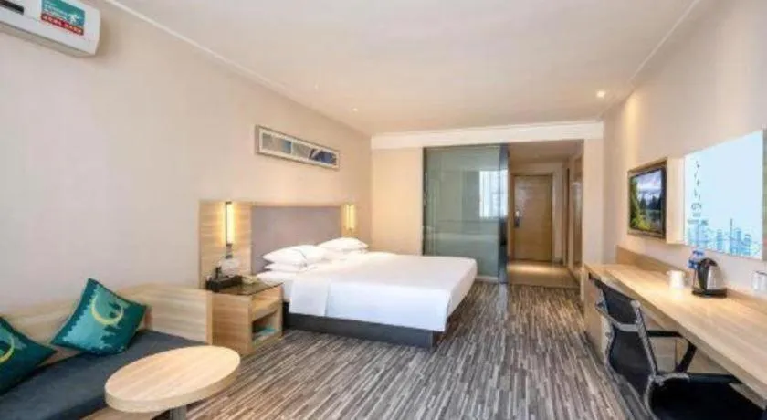 Bed in City Comfort Inn Zhanjiang South Railway Station