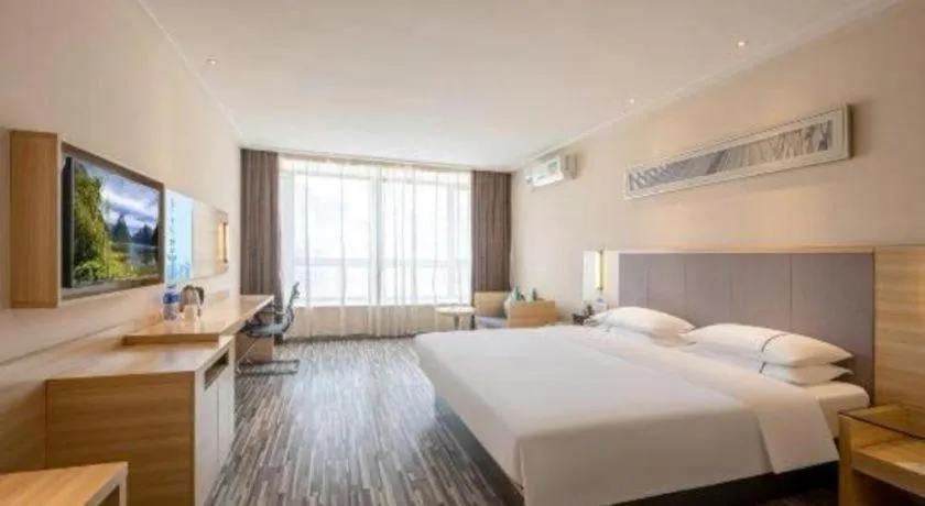 Bed in City Comfort Inn Zhanjiang South Railway Station