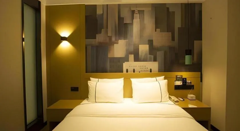 Bed in City Comfort Inn Huanggang Luotian Yishui Waitan