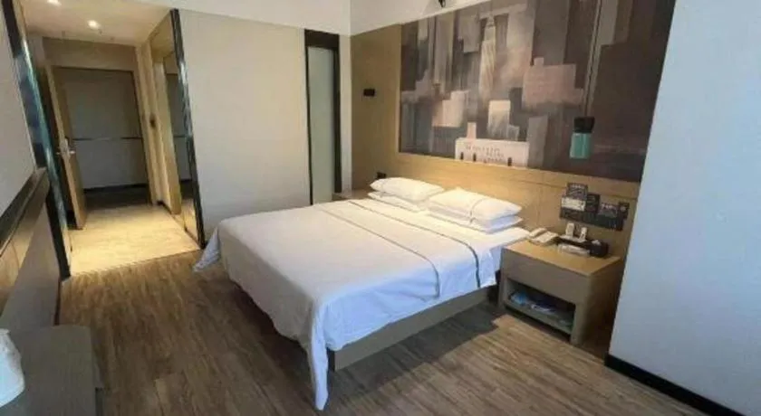 Bed in City Comfort Inn Huanggang Luotian Yishui Waitan