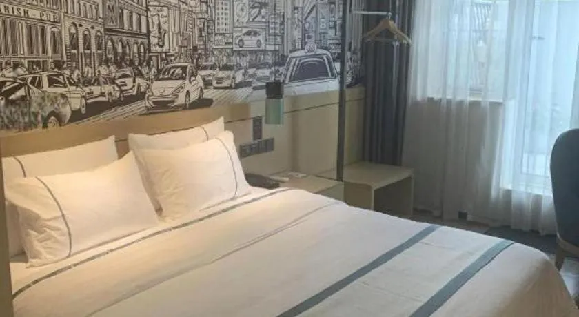 Bed in City Comfort Inn Liuzhou Chengzhong Wanda Haiguan