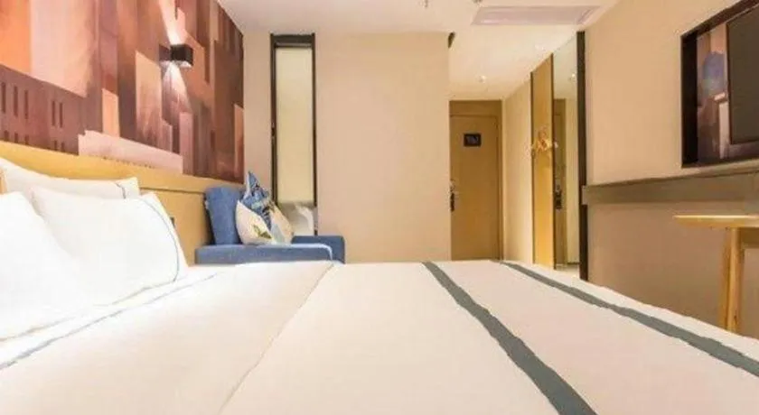 Bed in City Comfort Inn Liuzhou Chengzhong Wanda Haiguan