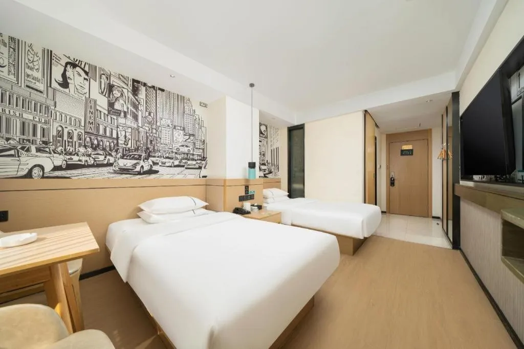 Bed in City Comfort Inn Liuzhou Chengzhong Wanda Haiguan