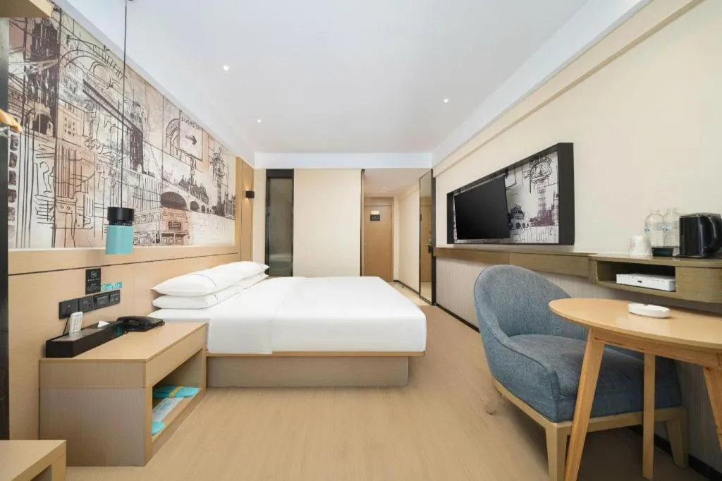 Bed in City Comfort Inn Liuzhou Chengzhong Wanda Haiguan