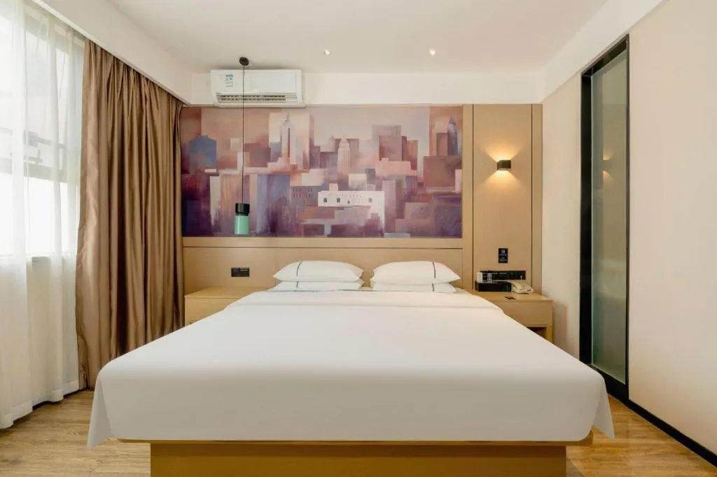 Bed in City Comfort Inn Guigang Hecheng Wanda Plaza