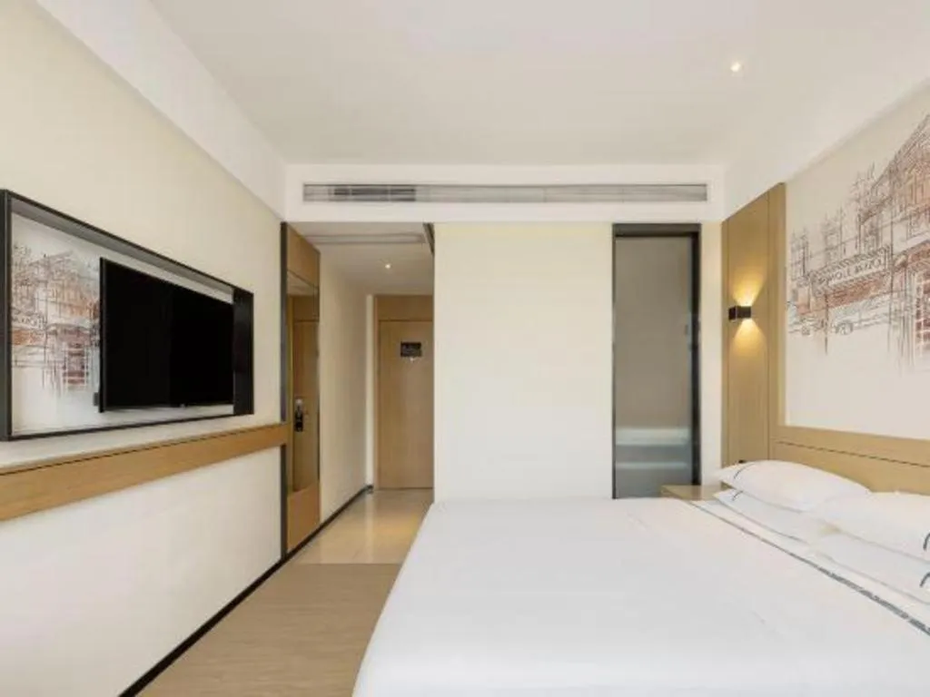 Bed in City Comfort Inn Guigang Hecheng Wanda Plaza