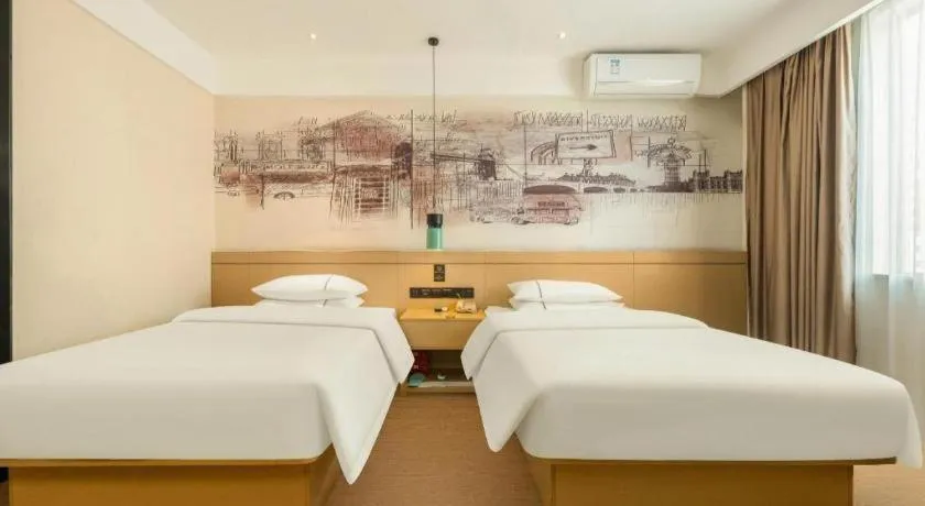 Bed in City Comfort Inn Guigang Hecheng Wanda Plaza