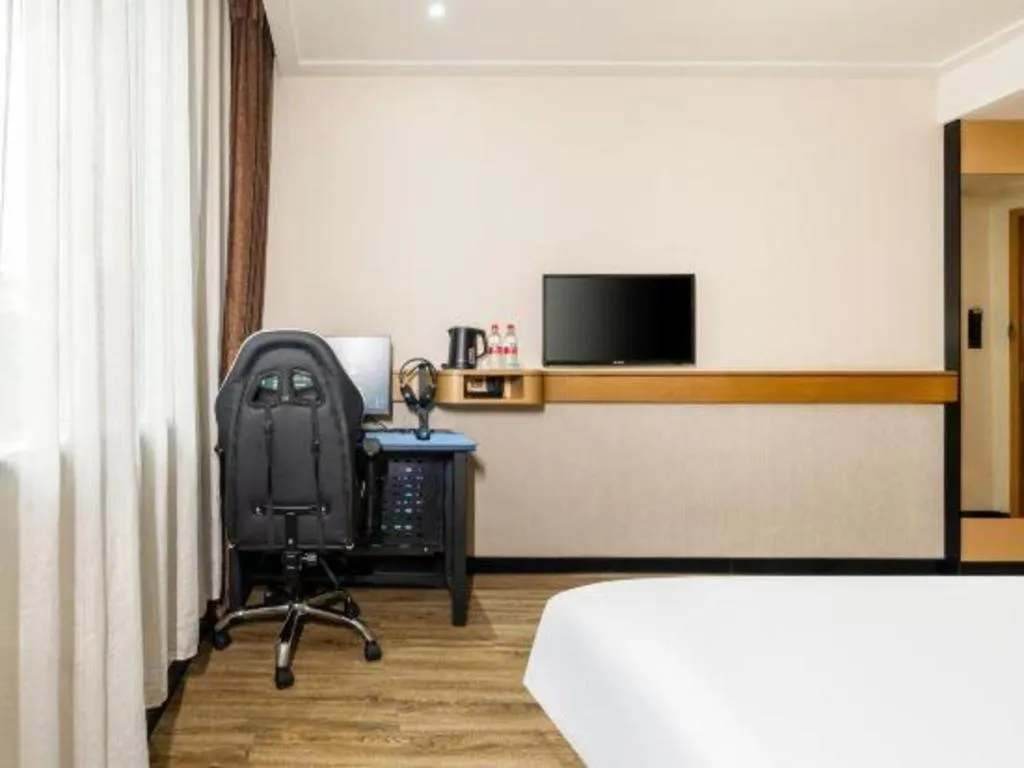 Bed in City Comfort Inn Guigang Hecheng Wanda Plaza