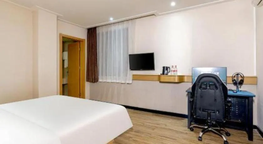 Bed in City Comfort Inn Guigang Hecheng Wanda Plaza