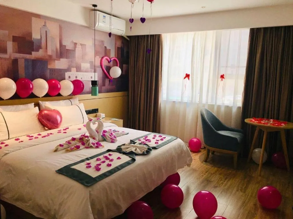 Bed in City Comfort Inn Guigang Hecheng Wanda Plaza