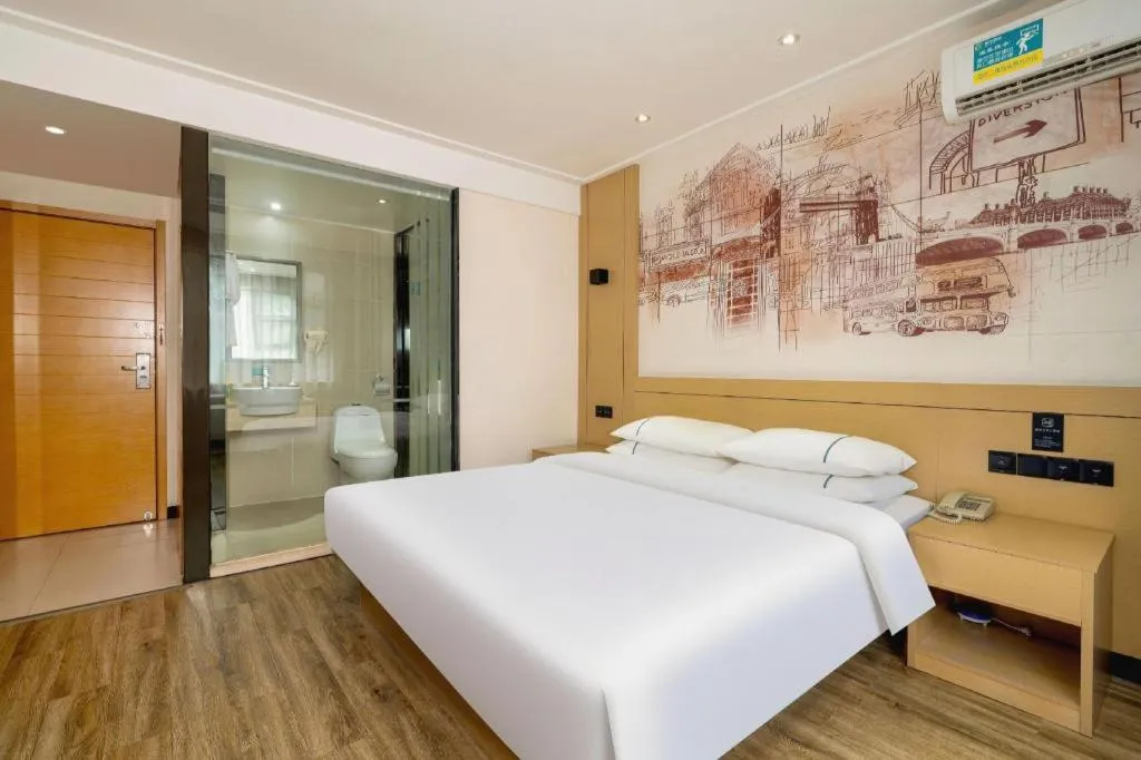 Bed in City Comfort Inn Guigang Hecheng Wanda Plaza