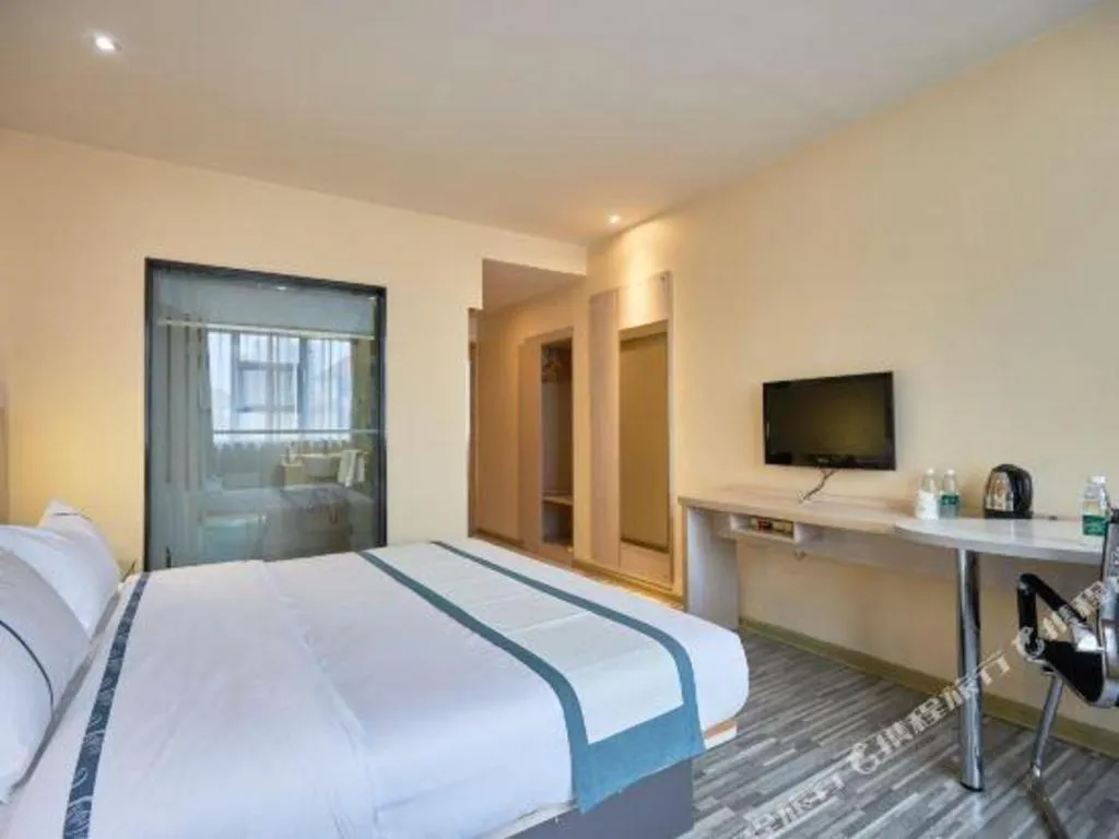 Bed in City Comfort Inn Liuzhou Baisha Bus Station Shengli Barbecue City