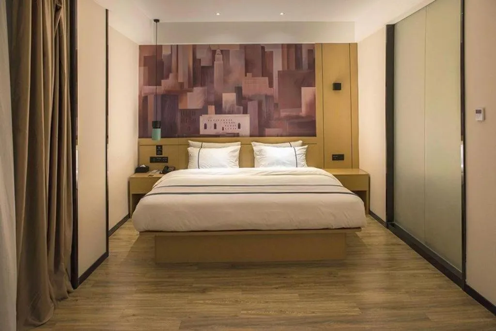 Bed in City Comfort Inn Guilin City Hall