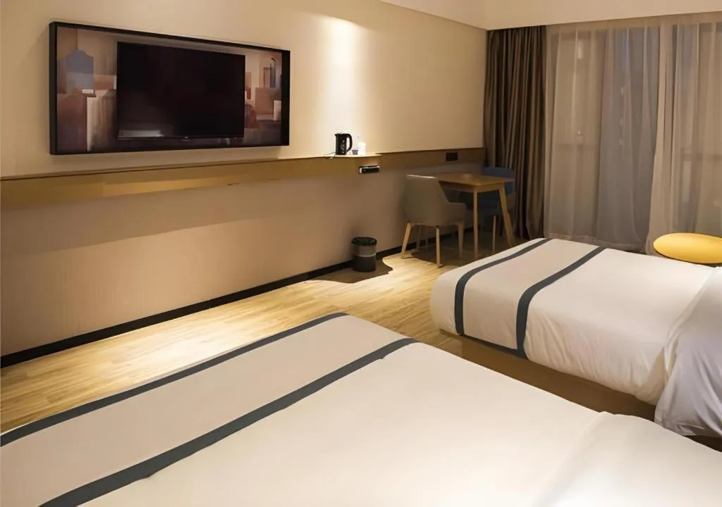 Bed in City Comfort Inn Guilin City Hall