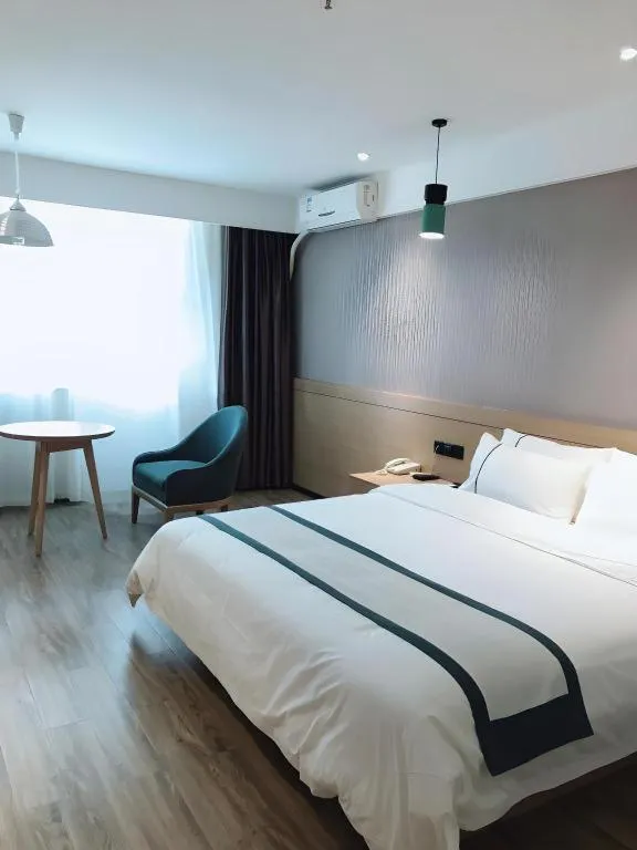 Bed in City Comfort Inn Jiangxia Wuchang University of Technology