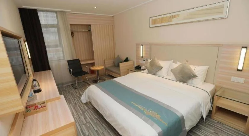 Bed in City Comfort Inn Changsha Jingwanzi Desiqin Plaza
