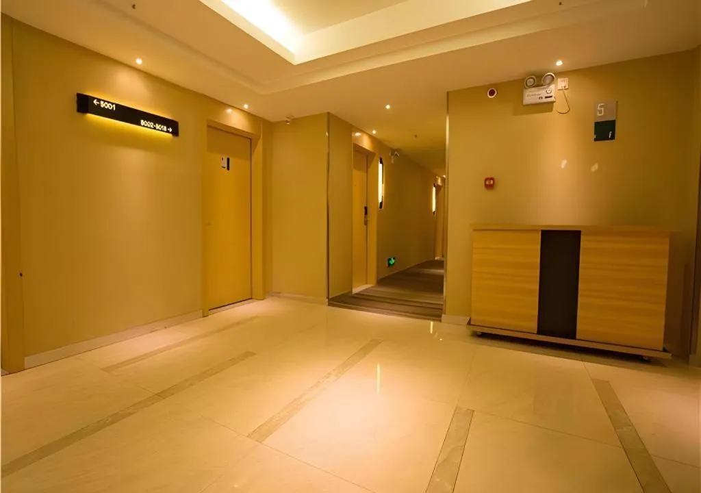 Bed in City Comfort Inn Hechi Chengxi Avenue