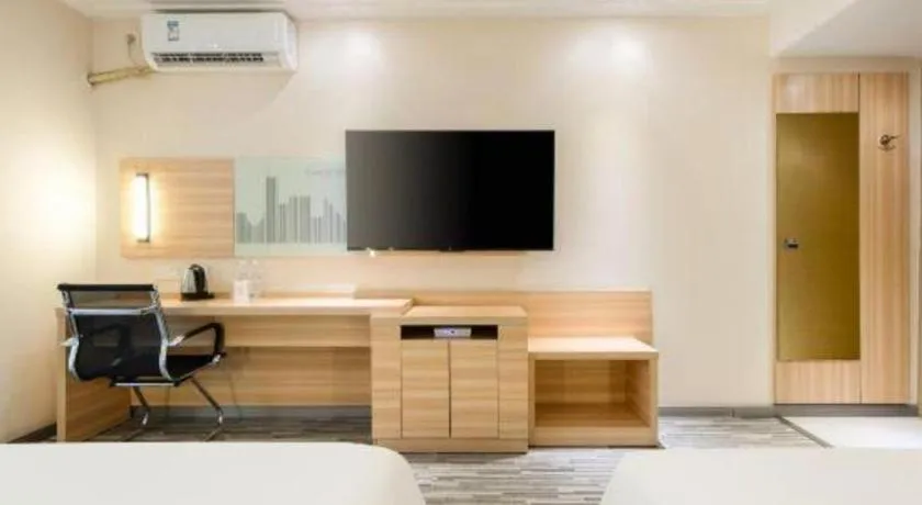 Bed in City Comfort Inn Hechi Chengxi Avenue