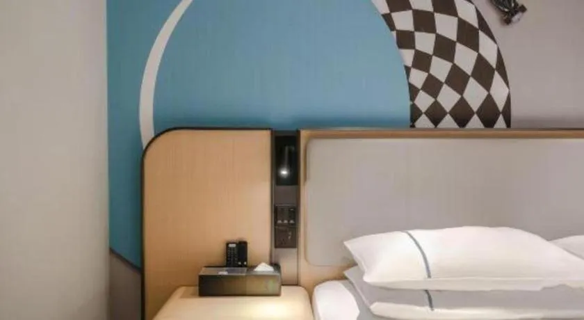 Bed in City Comfort Inn Hechi Chengxi Avenue