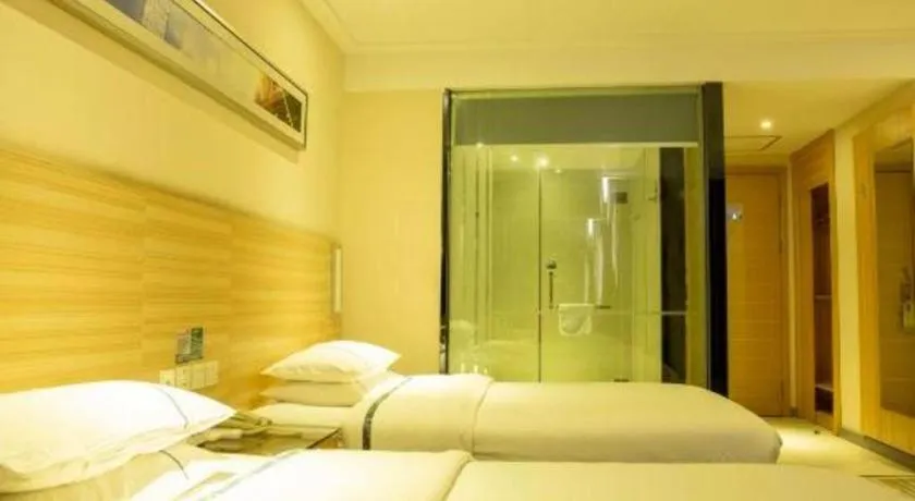 Bed in City Comfort Inn Tianmen East Lake Wanda Plaza