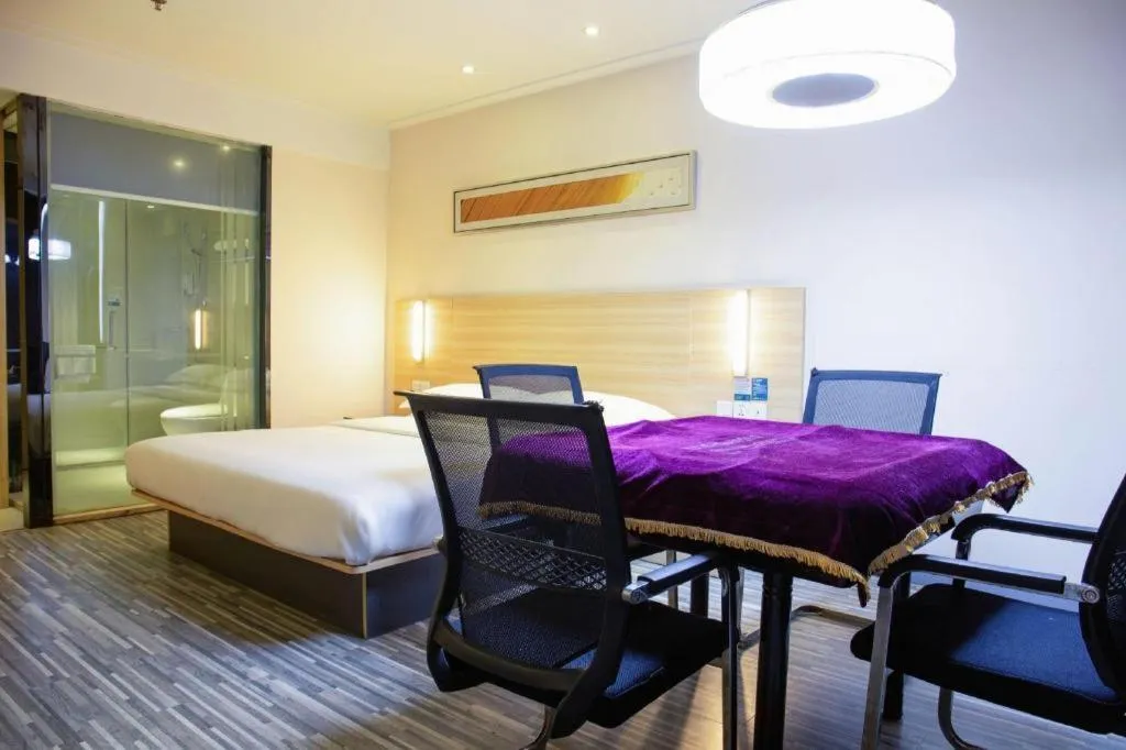 Bed in City Comfort Inn Tianmen East Lake Wanda Plaza