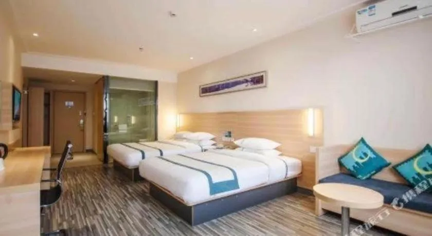 Bed in City Comfort Inn Tianmen East Lake Wanda Plaza