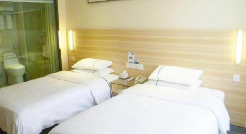 Bed in City Comfort Inn Tianmen East Lake Wanda Plaza