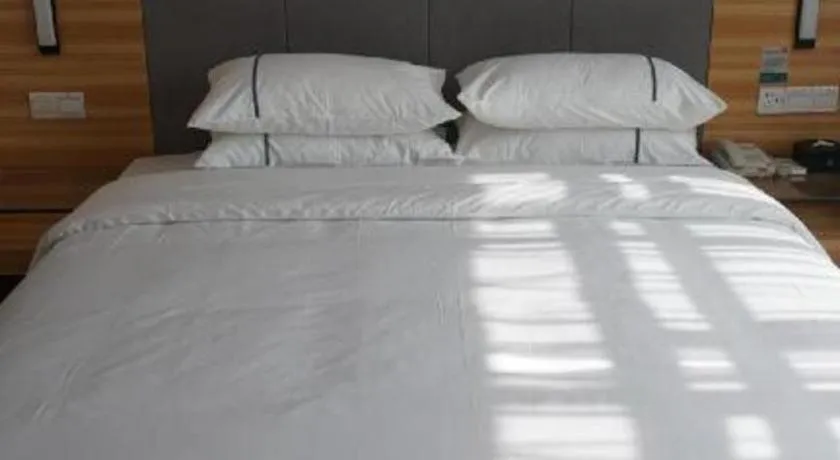 Bed in City Comfort Inn Hu'nan University Of Chinese Medicine