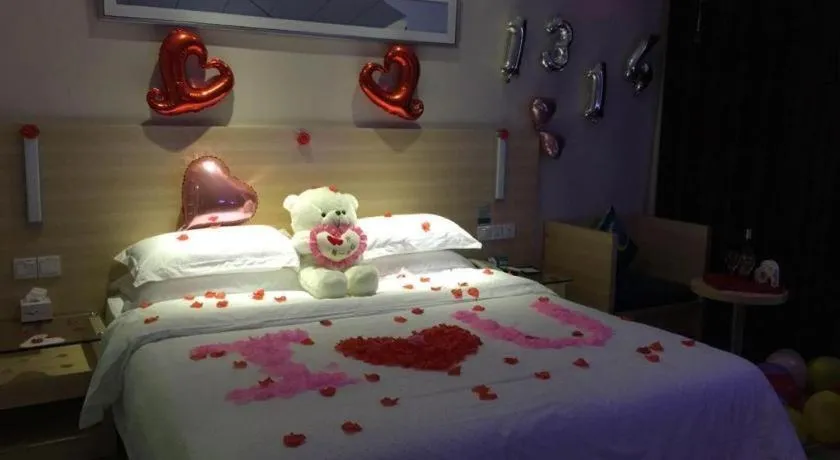 Bed in City Comfort Inn Zhongshan Xiaolan Xinduhui Gymnasium