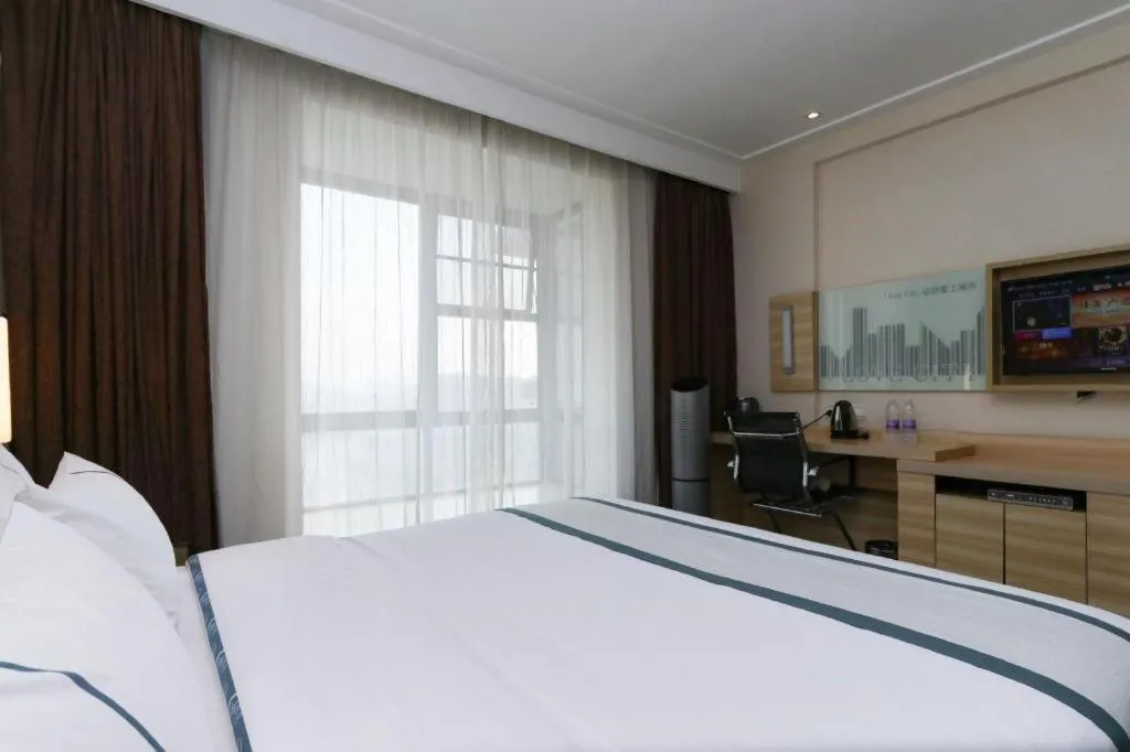 Bed in City Comfort Inn Nanning Police Academy Xianhu Food Street