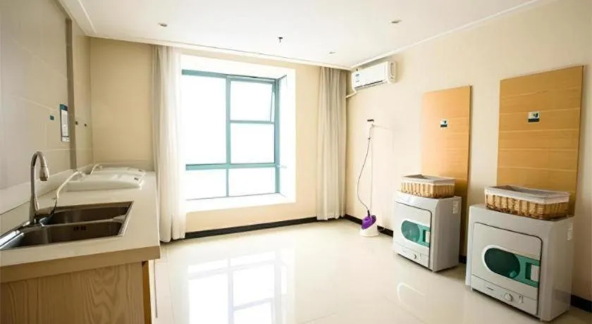 City Comfort Inn Nanning Police Academy Xianhu Food Street