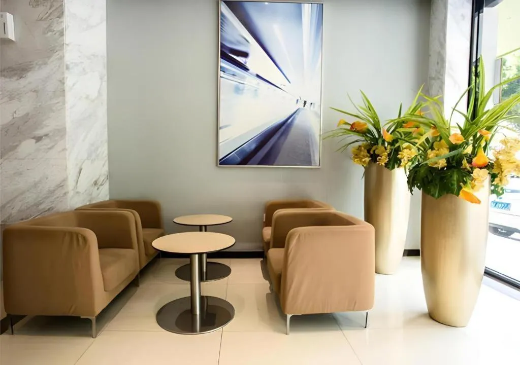 City Comfort Inn Nanning Police Academy Xianhu Food Street