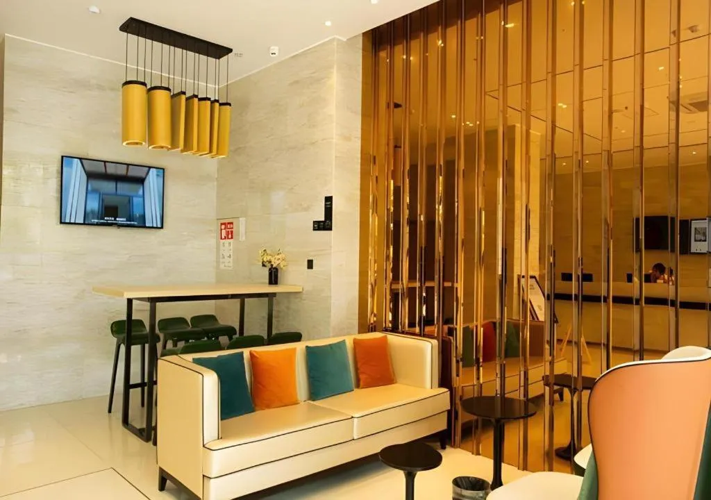 City Comfort Inn Huanggang Wuxue Bus Center