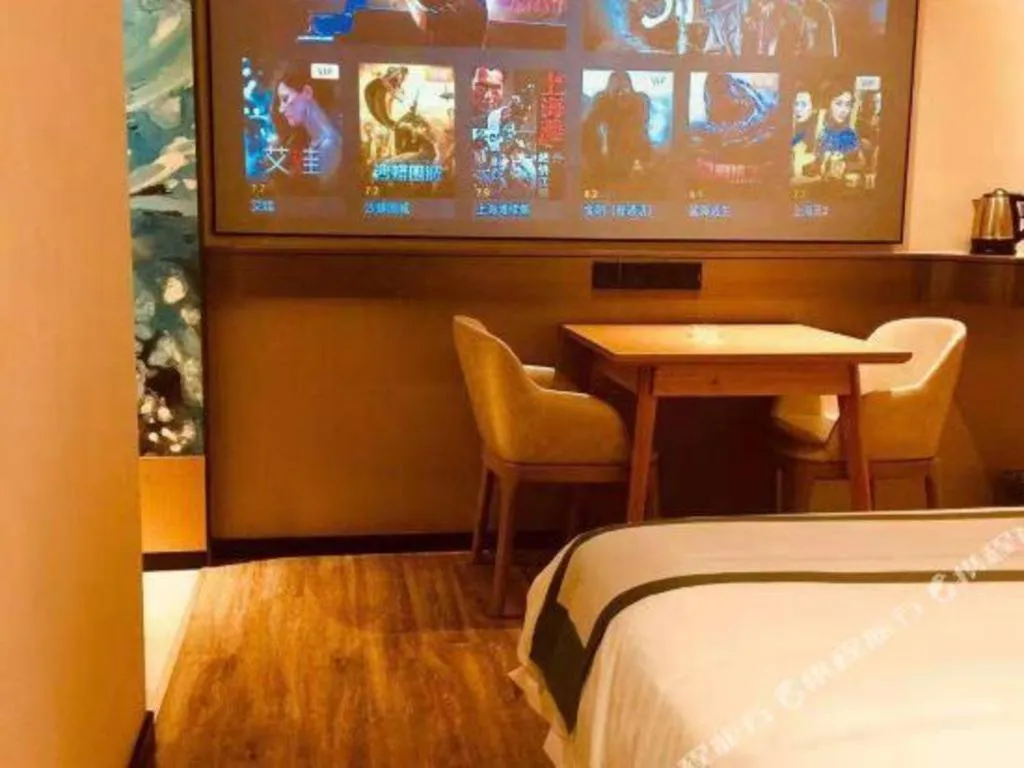 Bed in City Comfort Inn Huanggang Wuxue Bus Center