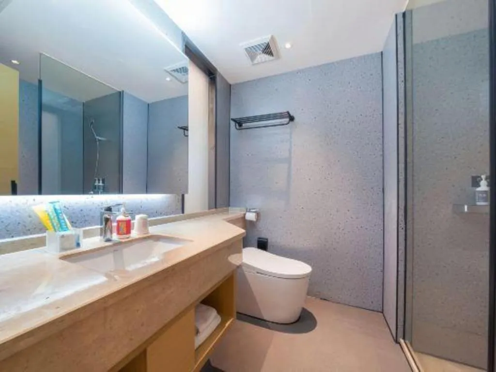 City Comfort Inn Huanggang Wuxue Bus Center